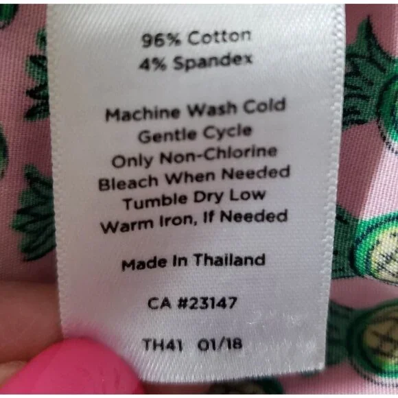 Talbots Woman Size 10 P Pineapple Novelty Print NWOT Sleeveless Button up Blouse - Picture 5 of 6